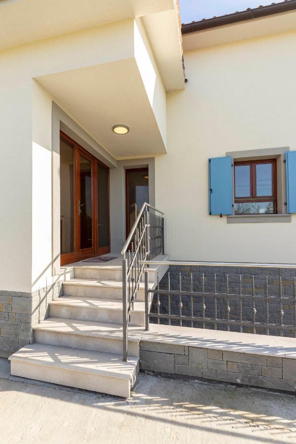 Apartma Koper Pobegi Exteriör bild
