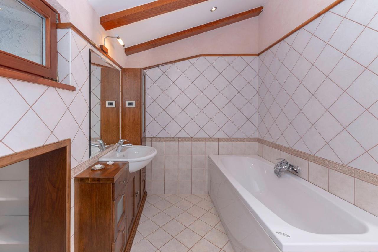 Apartma Koper Pobegi Exteriör bild