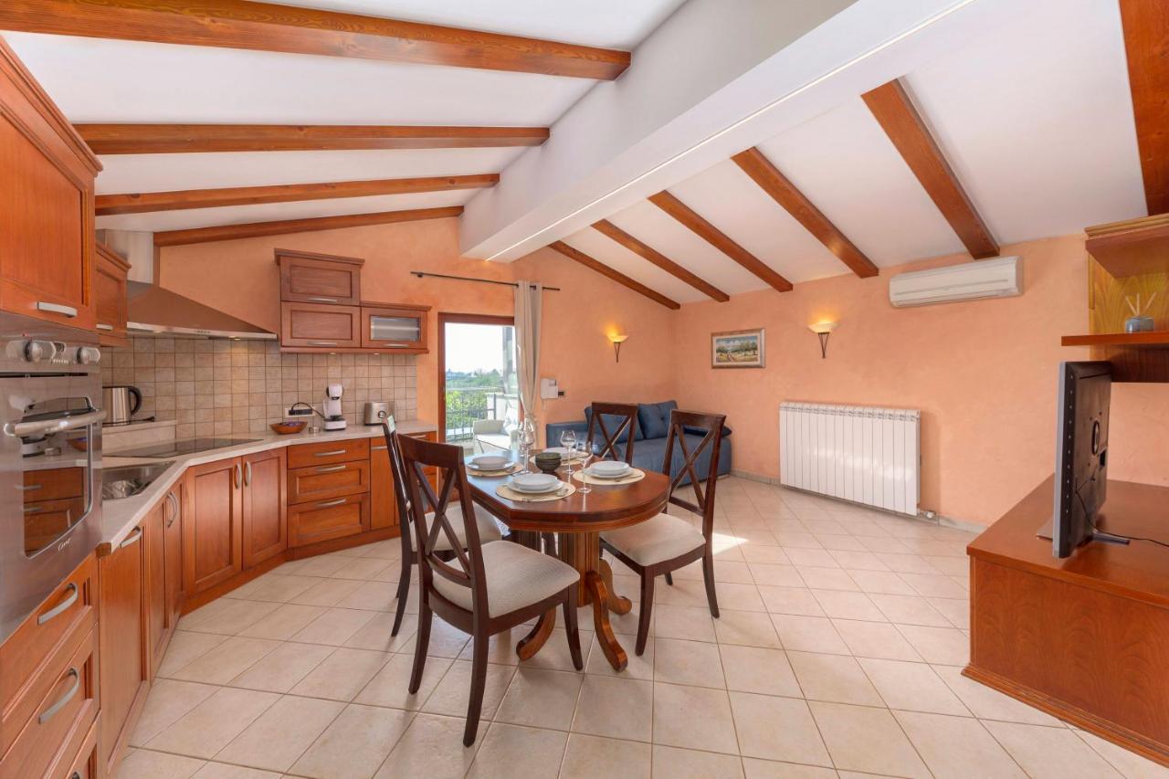 Apartma Koper Pobegi Exteriör bild